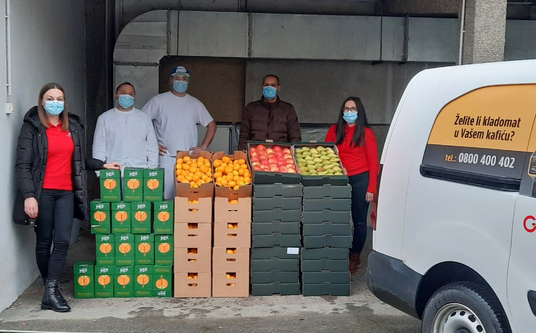 Germania donirala svježe voće i sokove liječnicima i medicinskom osoblju u Slavonskom Brodu