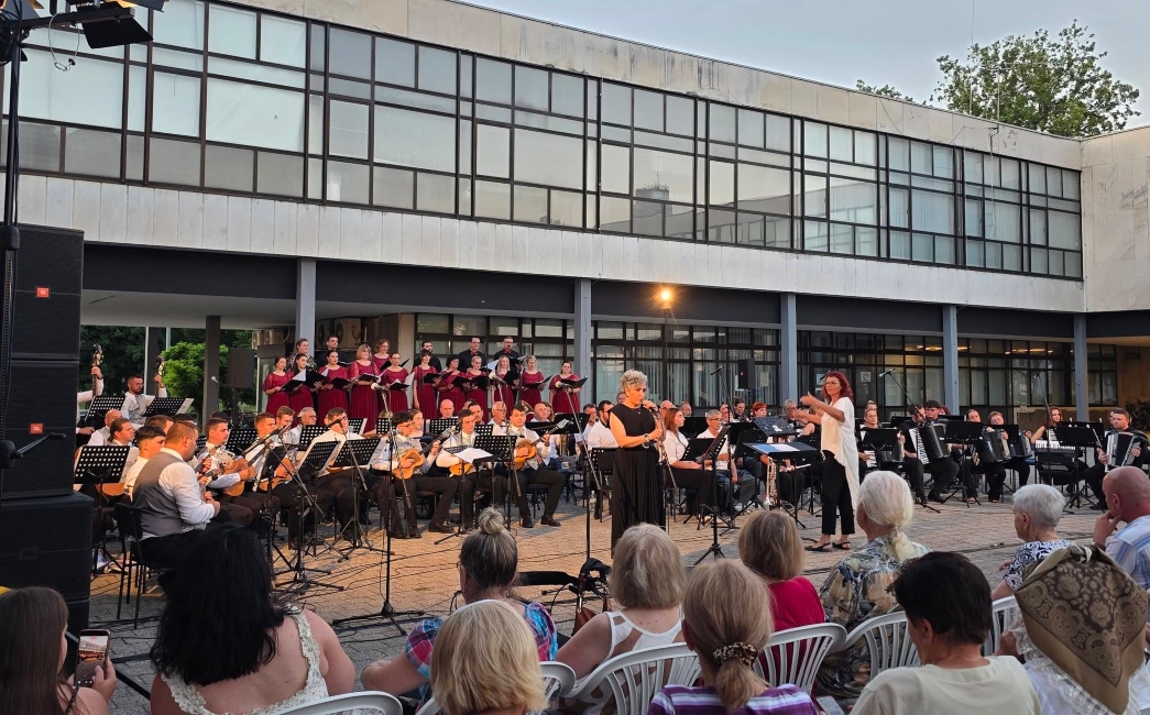 Večer brodske glazbe: Zajednički koncert lokalnih udruga oduševio publiku