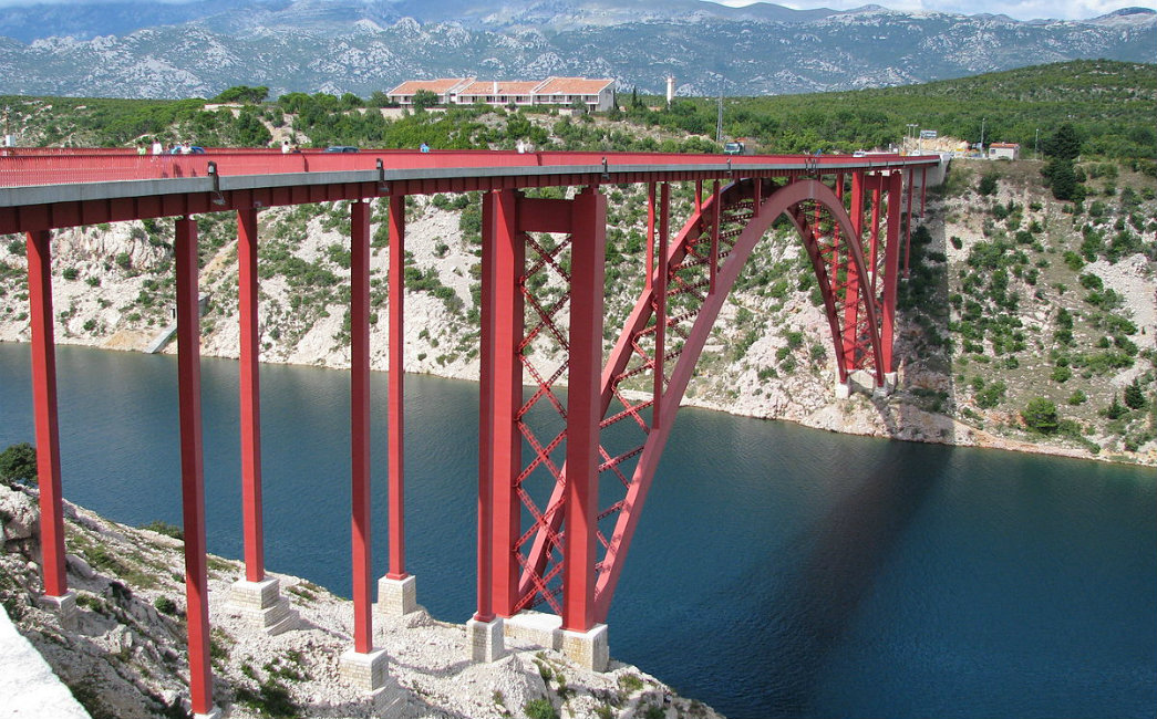 Srušen Maslenički most