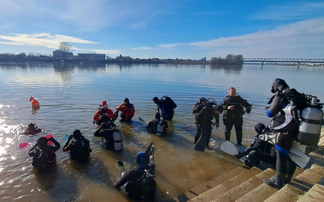 Brodski ronioci pozivaju na tradicionalni "Silvestarski zaron u Savu"