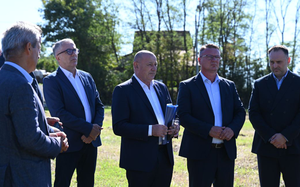 Iduće godine počinje gradnja Braniteljskog centra - lokaciju u Bukovlju posjetio danas ministar Tomo Medved 