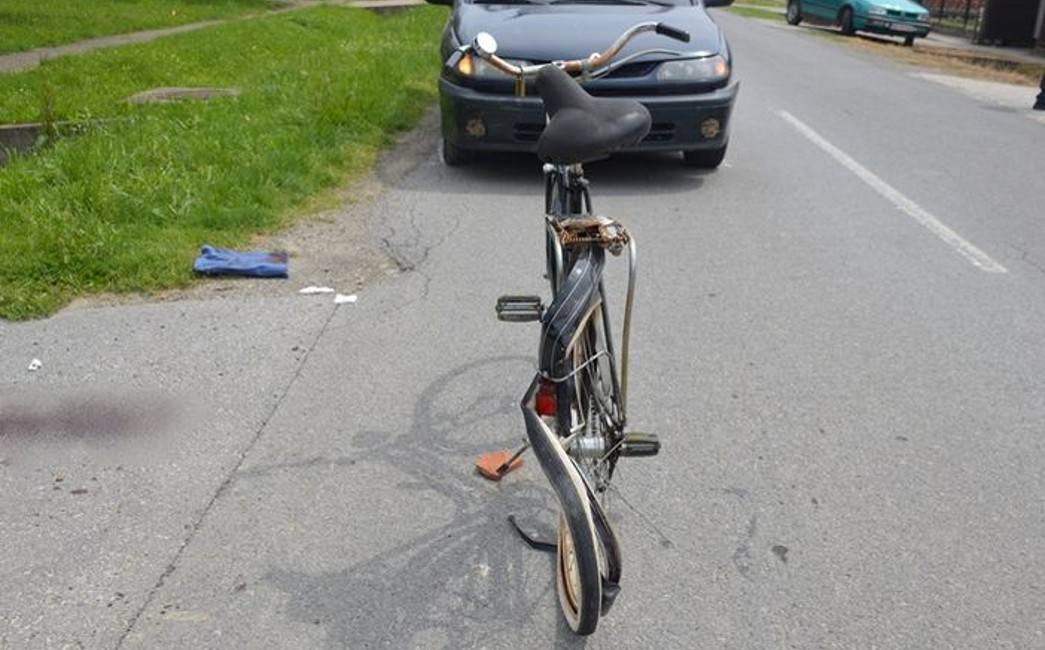 Teško ozlijeđena 67-godišnja biciklistica