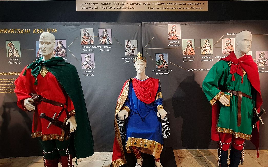 1100 GODINA HRVATSKOGA KRALJEVSTVA - U Muzeju Brodskog Posavlja otvorena izložba 'Chroatorum Bellatores'
