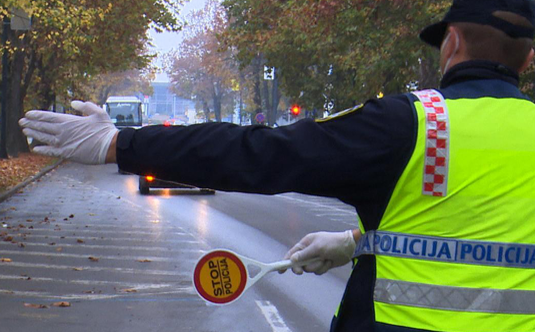 Gotovo tri tisuće eura kazne za vožnju pod utjecajem alkohola