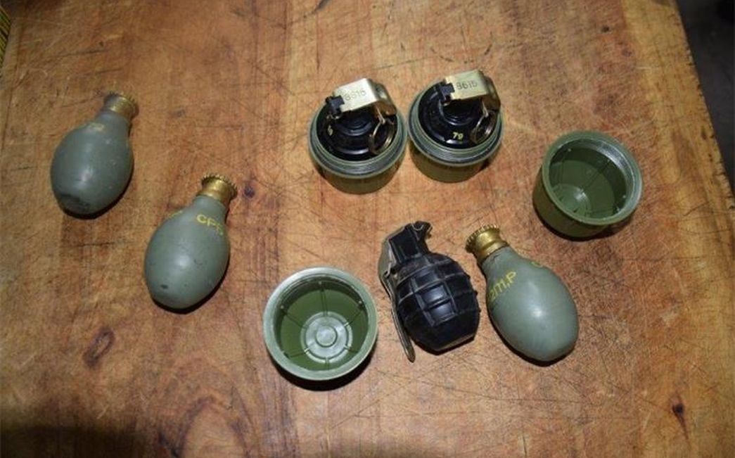  Građani dragovoljno predali ručne bombe i razno streljivo