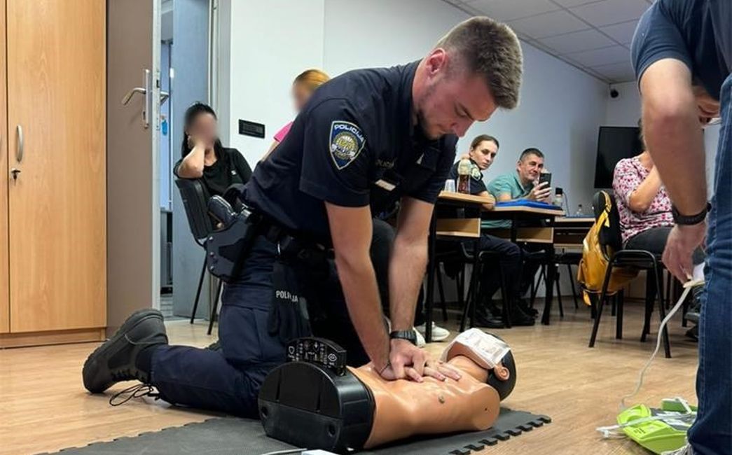 Policijski službenici učvrstili svoja znanja u pružanju prve pomoći