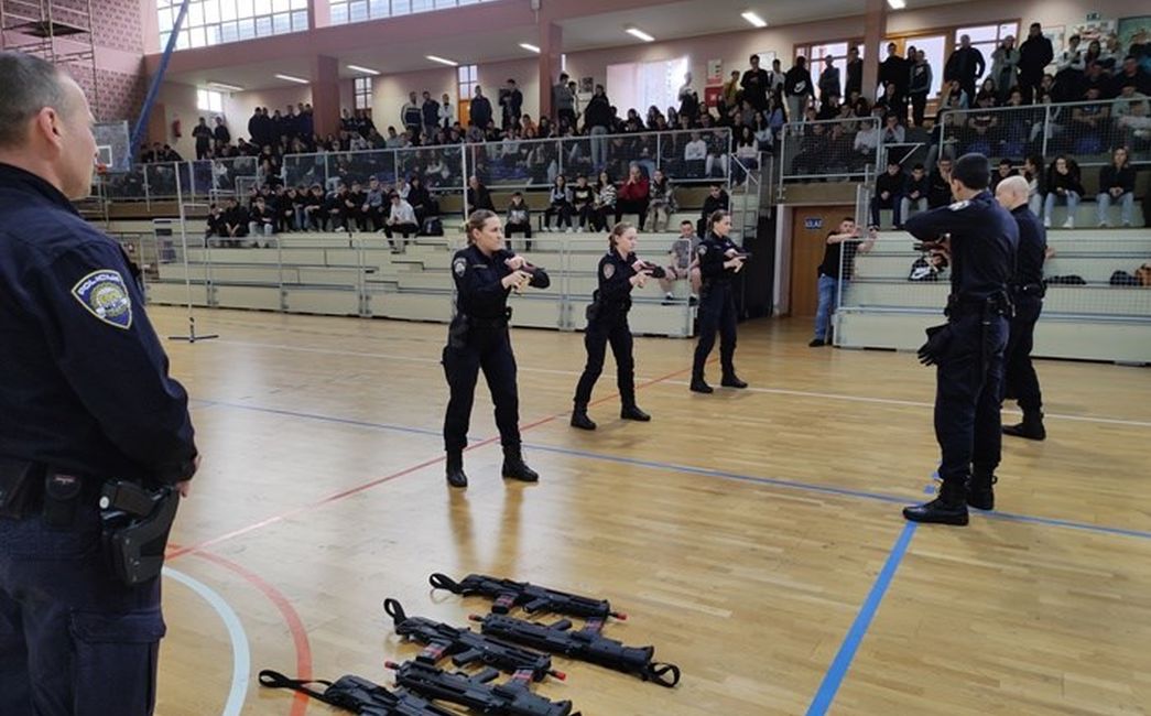 I ti možeš postati policajac/policajka!