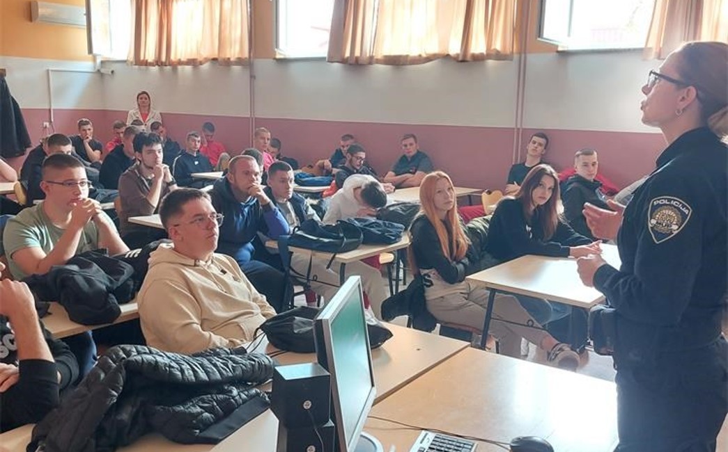 Edukacijom do samo zaštitnog ponašanja učenika