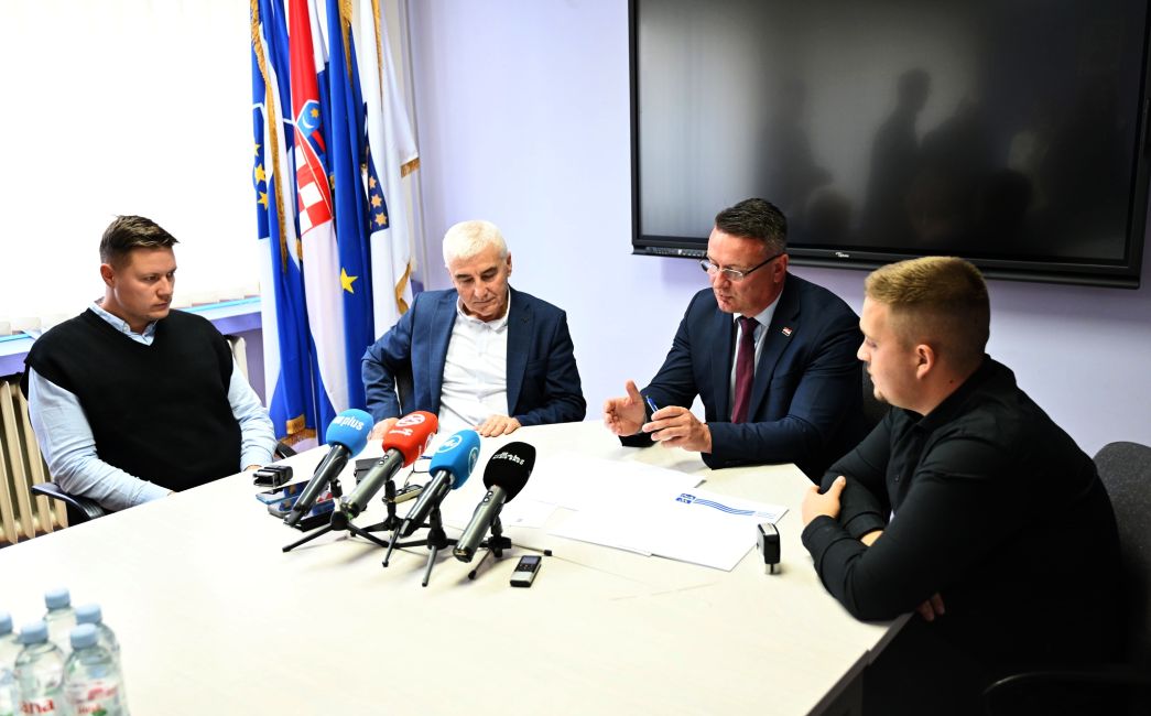 Potpisan novi sporazum Županije i ovlaštenih klaonica za pregled svinja na trihinelozu