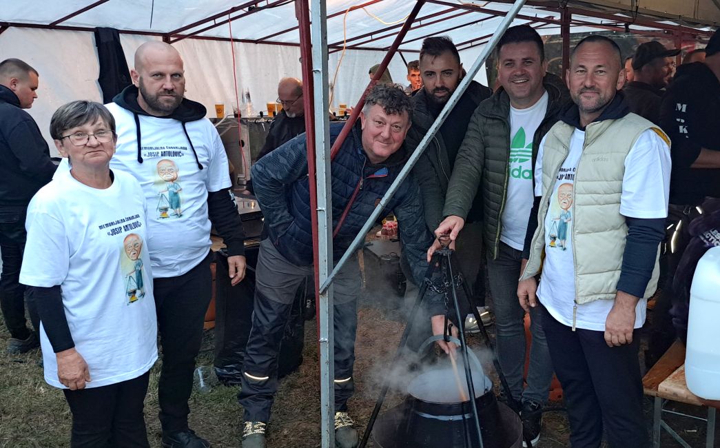  Kuhali čobanac u spomen na čuvenog Josipa Antolovića