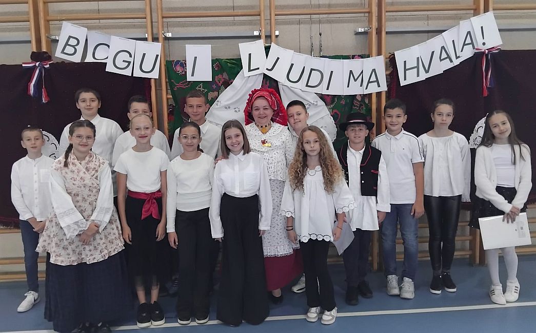 Đaci u Vinogorju obilježili dane kruha i zahvalnosti za plodove zemlje 