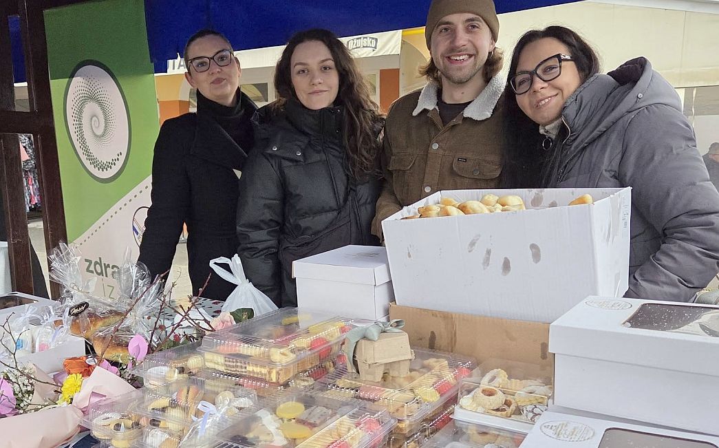 Radio Slavonija nastavila dugogodišnju tradiciju, humanitarnim uskrsnim sajmom uljepšali dan...