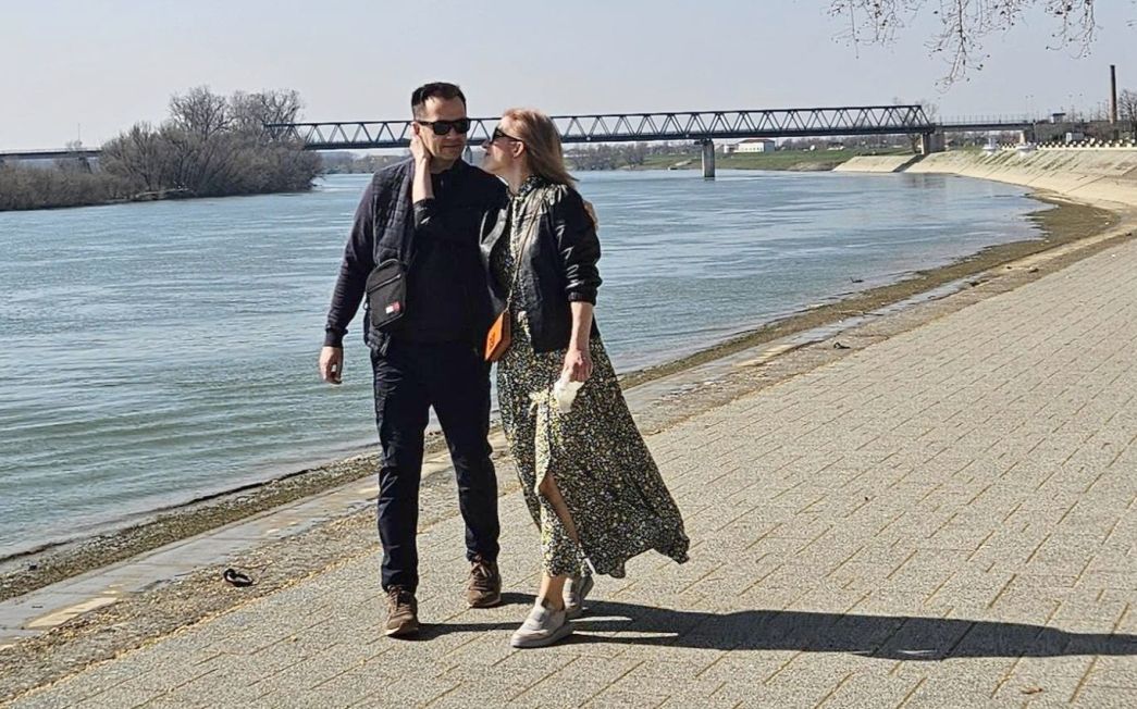 PROLJETNI VIKEND - Ugodnu nedjelju brojni Brođani proveli u šetnji savskim kejom