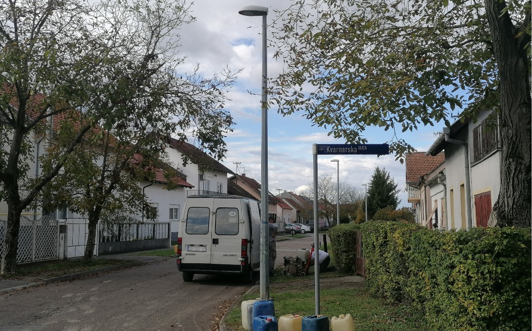 Stup za rasvjetu koji godinama ne svijetli