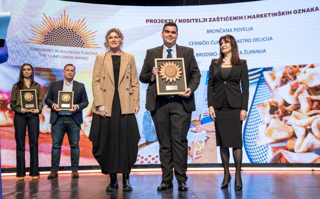  Cerničkom ćuptetu brončano odličje Suncokreta ruralnog turizma Hrvatske