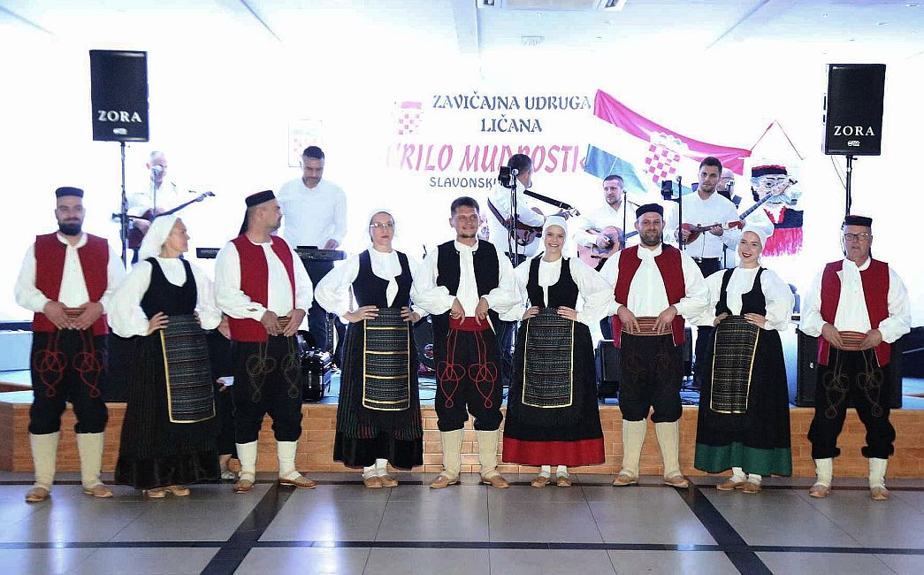  U Slavonskom Brodu održana 27. Lička večer