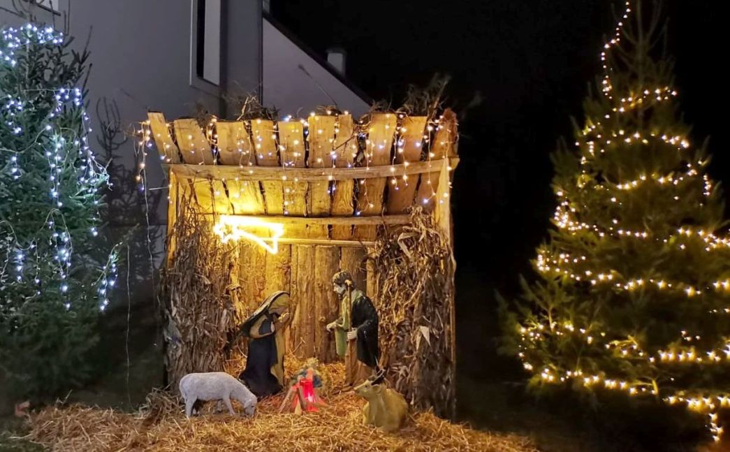 BADNJAK - Vjernici večeras u svetoj božićnoj noći iščekuju rođenje Bogočovjeka Isusa Krista...