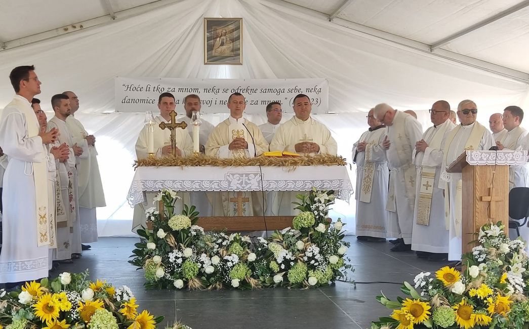 Novozaređeni svećenik Požeške biskupije vlč. Antun Stipić proslavio Mladu misu