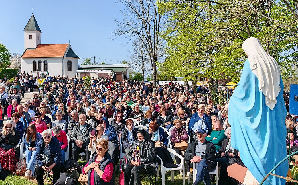Tisuće hodočasnika na proslavi svetkovine Božjeg Milosrđa