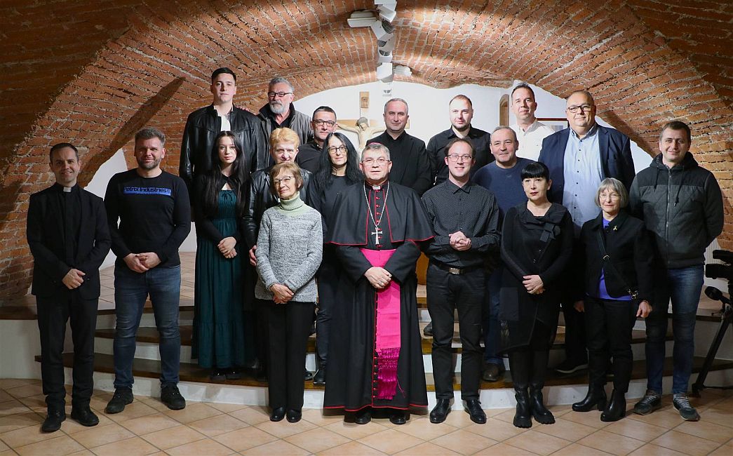 Požeški biskup ugostio novinare, uputio uskrsnu poruku i najavio veliki događaj u Požegi