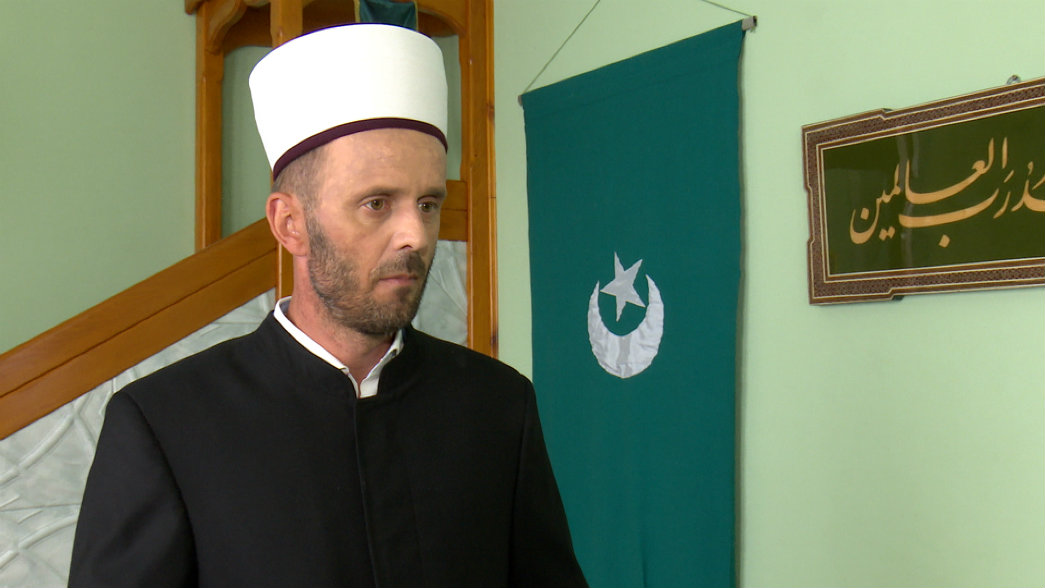 KURBAN BAJRAMSKA PORUKA - Imam Husret ef. Hasanović: 'Čovjek nije stvoren samo za sebe'