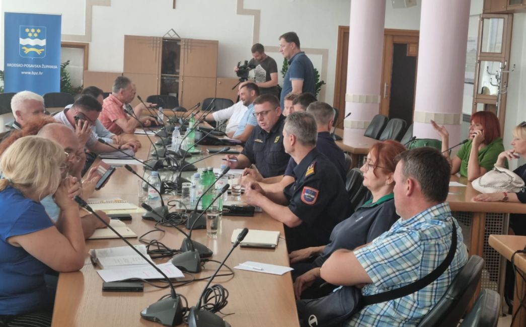 Djelatnici HEP-a aktivirali su sve raspoložive resurse kako bi sanirali štete od olujnog nevremena