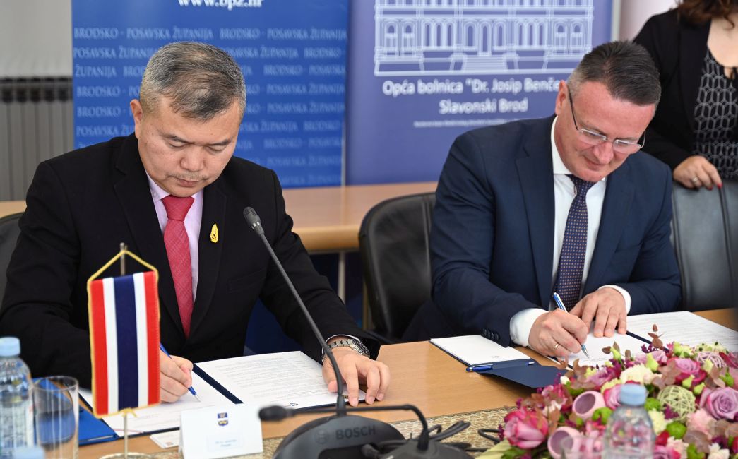  U Slavonski Brod stigli gosti iz dalekog Tajlanda, potpisan sporazum o suradnji s tajlandskim 'hitnjacima'